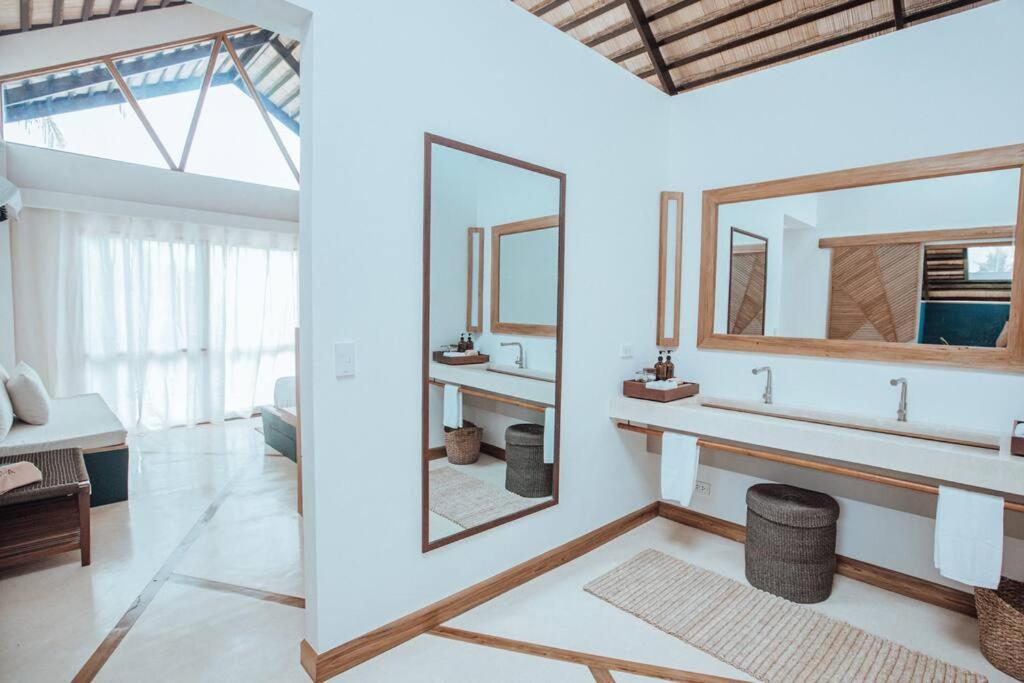 Maison Bukana - King Suite General Luna  Buitenkant foto
